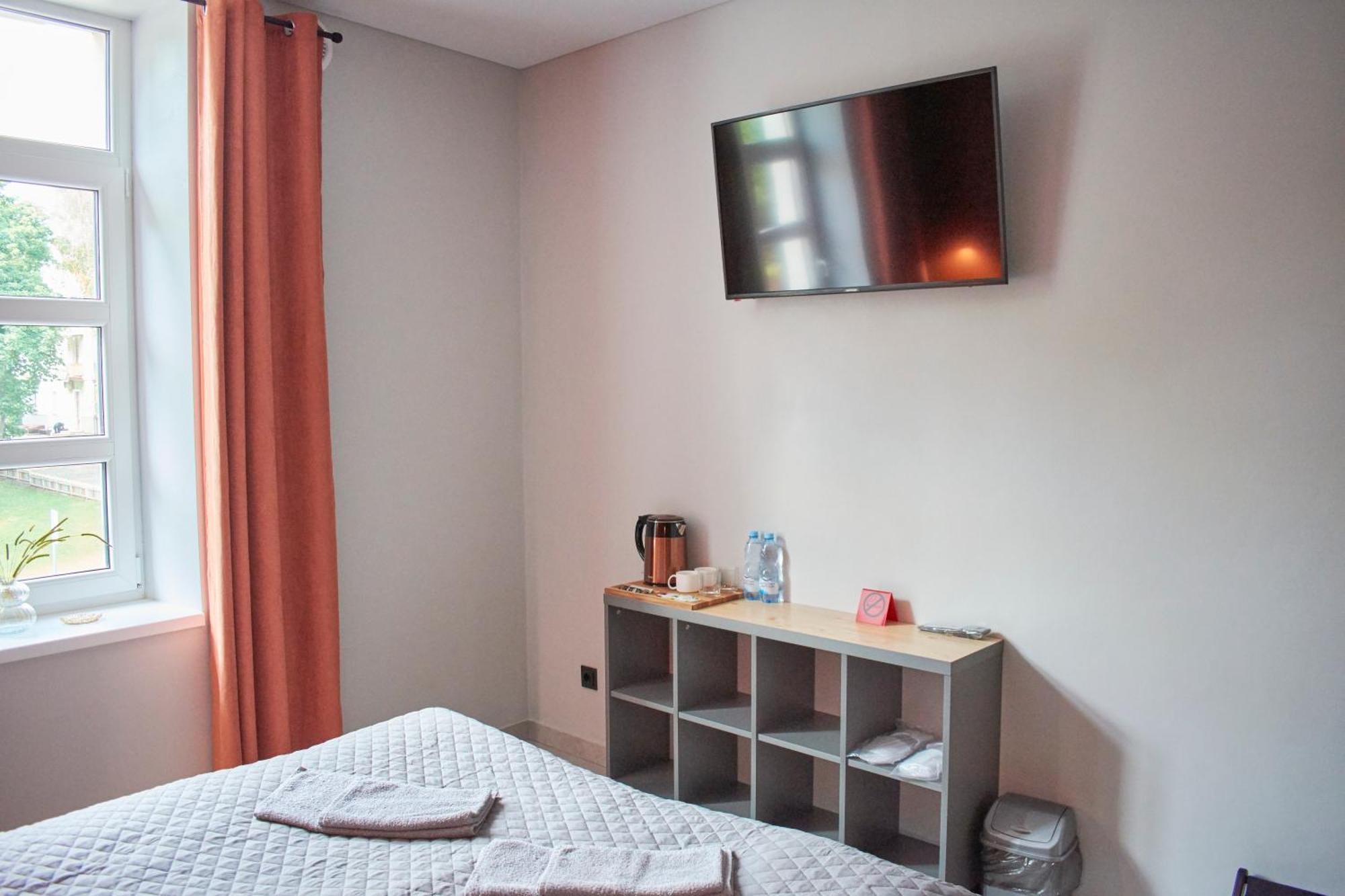 Hotel Florian à Kamianets-Podilsky Extérieur photo